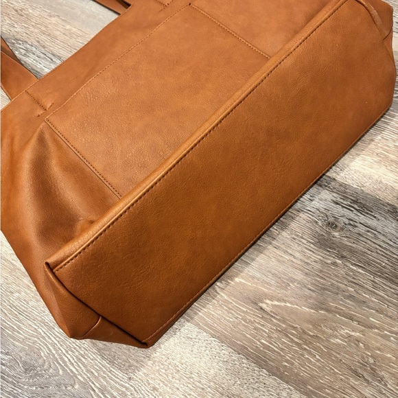 Universal Thread Tan Tote Bag - Picture 4 of 4